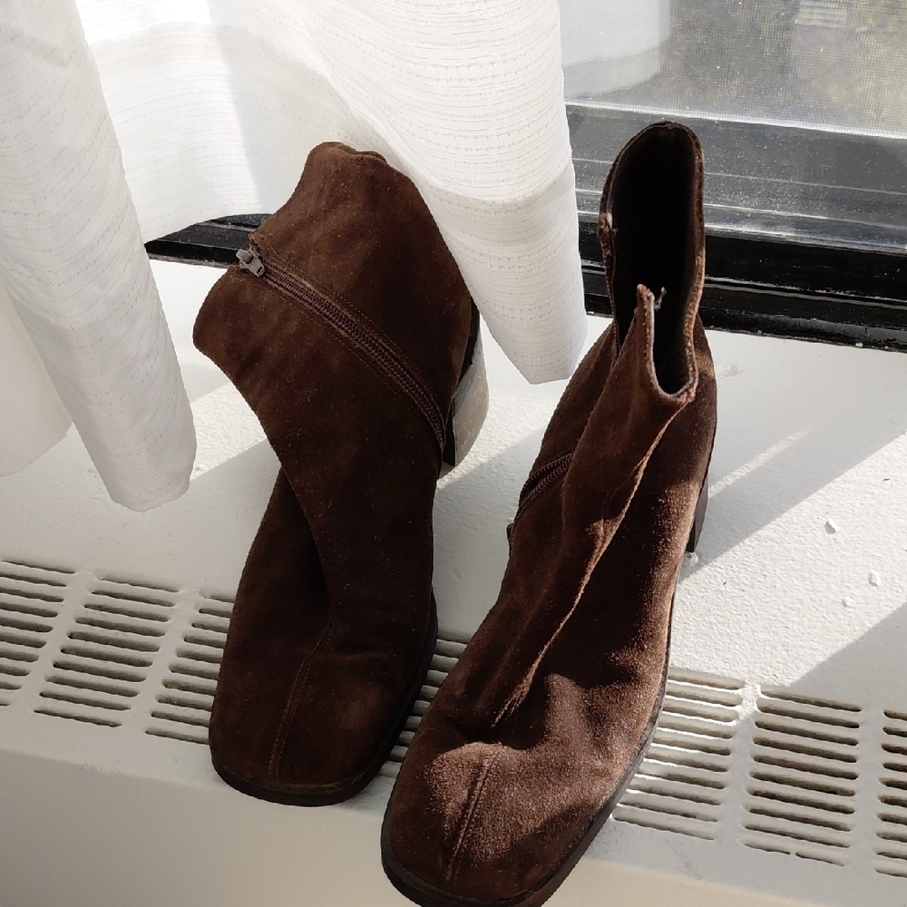 Vic Matie Rich Brown Suede Ankle Booties